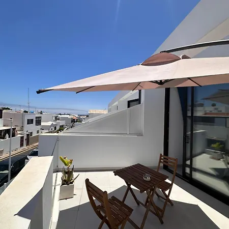 Papá Totë Deluxe Albergue Playa Honda (Lanzarote)