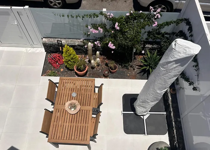 Papa Tote Deluxe Hostel