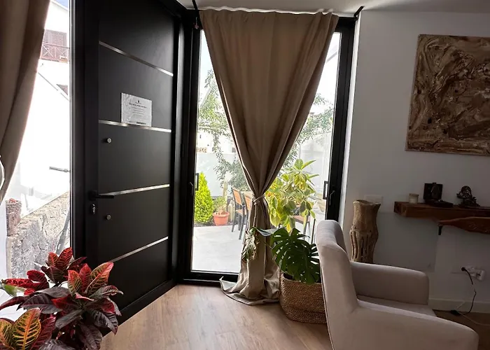 Papá Totë Deluxe Albergue Playa Honda (Lanzarote)